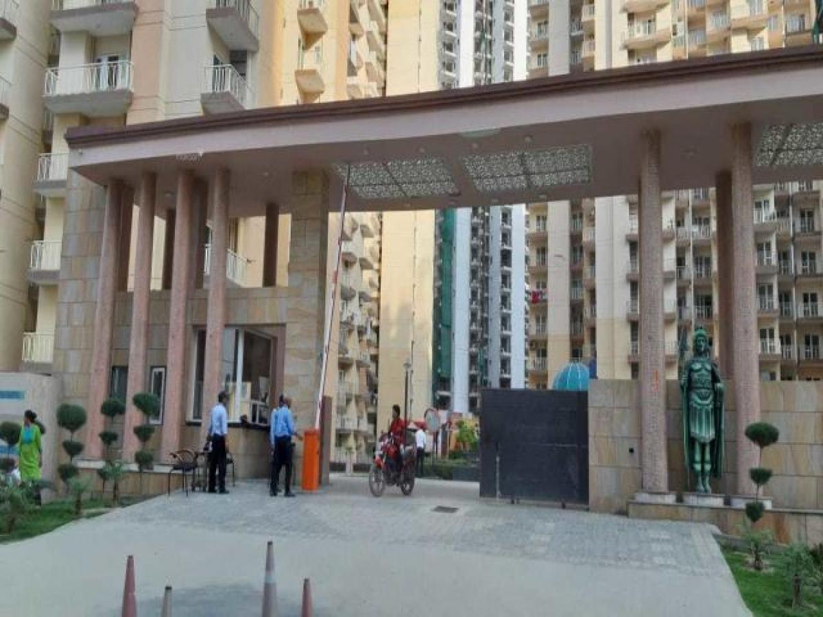 2 bedrooms House in Noida, India No. 68268