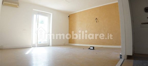 2 bedrooms Apartment in Massa, Italy No. 352893 3