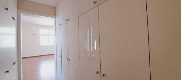 Вилла с 5 спальнями в Халифа-Сити, ОАЭ № 32715 21