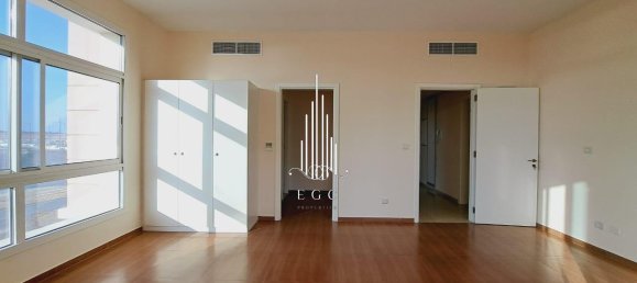 Вилла с 5 спальнями в Халифа-Сити, ОАЭ № 32715 15