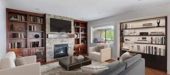 6 bedrooms House in British Columbia, Canada No. 1091 11