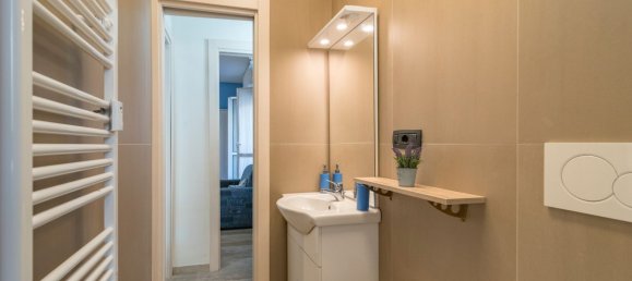 Apartamento de 2 dormitorios en Borghetto Santo Spirito, Italy No. 379720 26