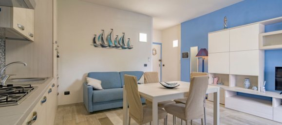 Apartamento de 2 dormitorios en Borghetto Santo Spirito, Italy No. 379720 11