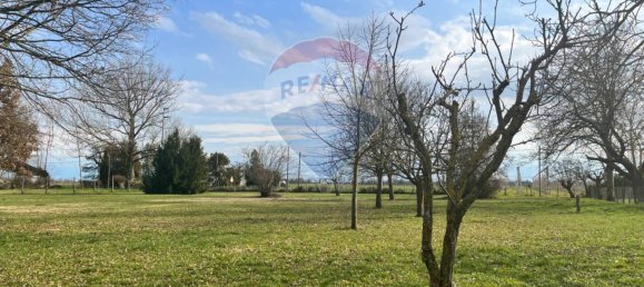 9180m² Land in Ferrara, Italy No. 114376 8