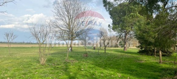 9180m² Land in Ferrara, Italy No. 114376 2