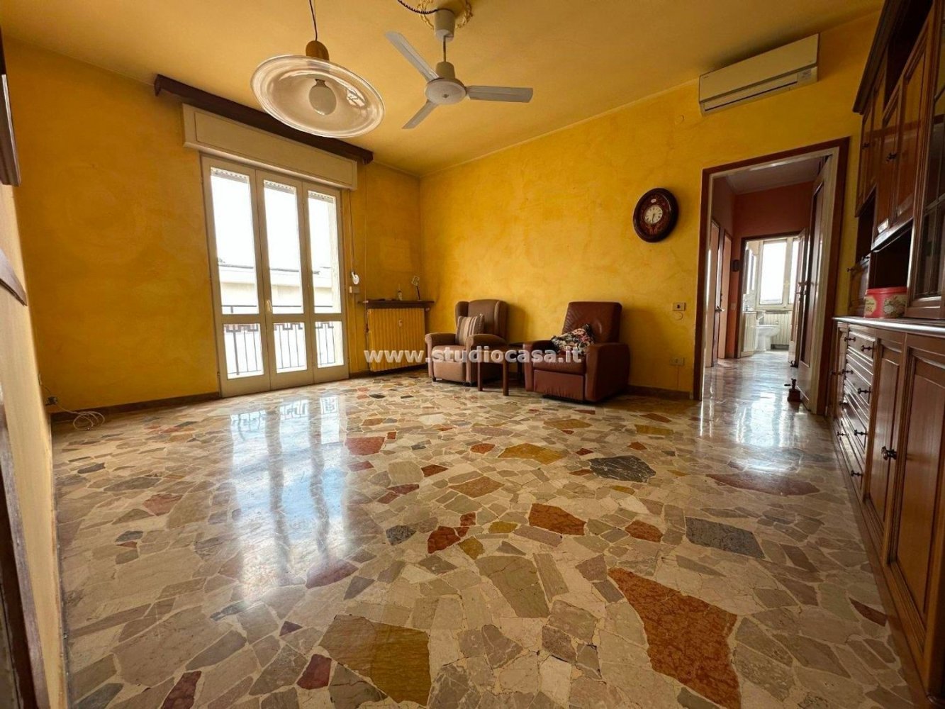 3 bedrooms Apartment in Crema, Italy No. 329771