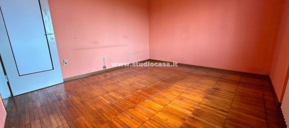3 bedrooms Apartment in Crema, Italy No. 329771 8