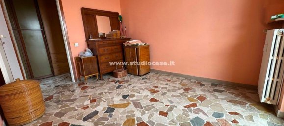 3 bedrooms Apartment in Crema, Italy No. 329771 12