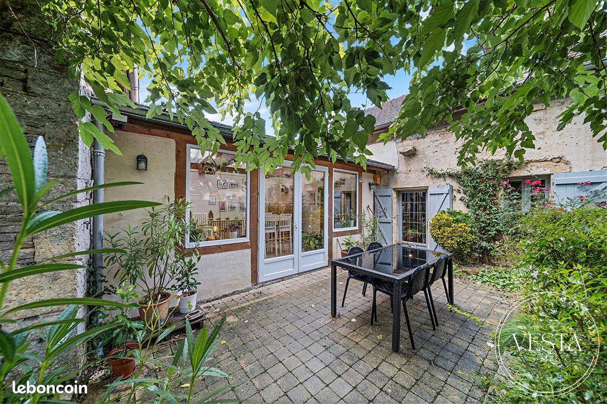 4 bedrooms House in Saint-Seine-l'Abbaye, France No. 197925