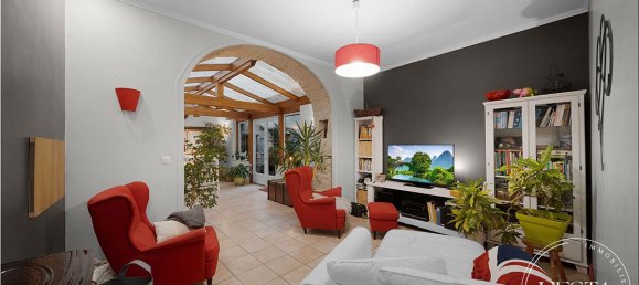 4 bedrooms House in Saint-Seine-l'Abbaye, France No. 197925 4