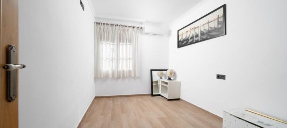 Villa de 4 dormitorios en San Fulgencio, Spain No. 202087 26