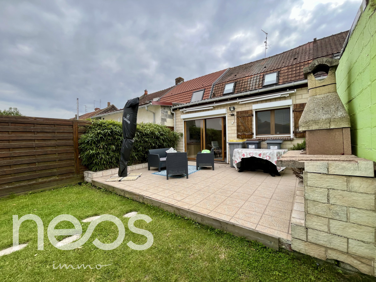 3 bedrooms House in Annoeullin, France No. 240735