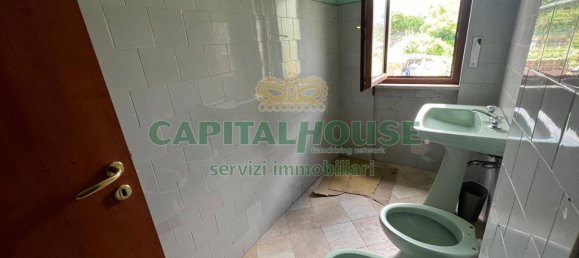 4 bedrooms Apartment in Avellino, Italy No. 24301 7