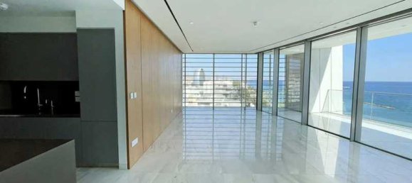 3 bedrooms Apartment in Limassol, Cyprus No. 67542 2