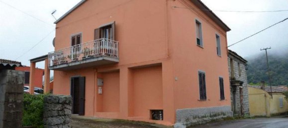 3 rooms Apartment in Padru, Italy No. 138345 7