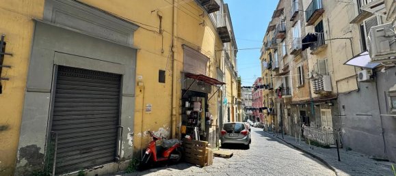 4 bedrooms Apartment in Naples, Italy No. 185903 18