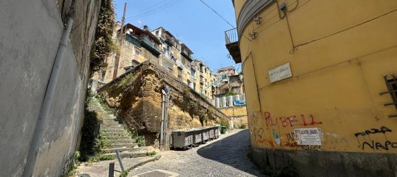 4 bedrooms Apartment in Naples, Italy No. 185903 22