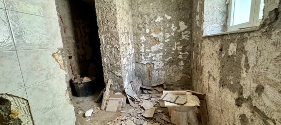 4 bedrooms Apartment in Naples, Italy No. 185903 11