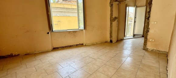 4 bedrooms Apartment in Naples, Italy No. 185903 5