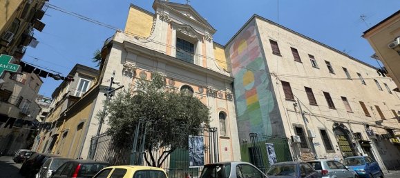 4 bedrooms Apartment in Naples, Italy No. 185903 19