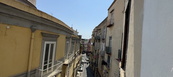 4 bedrooms Apartment in Naples, Italy No. 185903 8