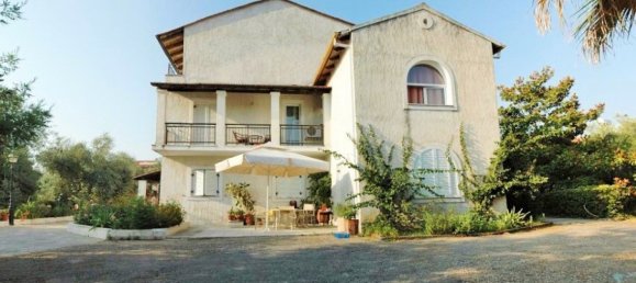 1 chambre villa à vendre à Corfu, Central Corfu and Diapontian Islands, Corfu, Ionian Islands, Peloponnese, Western Greece and the Ionian, Greece № 8254 3