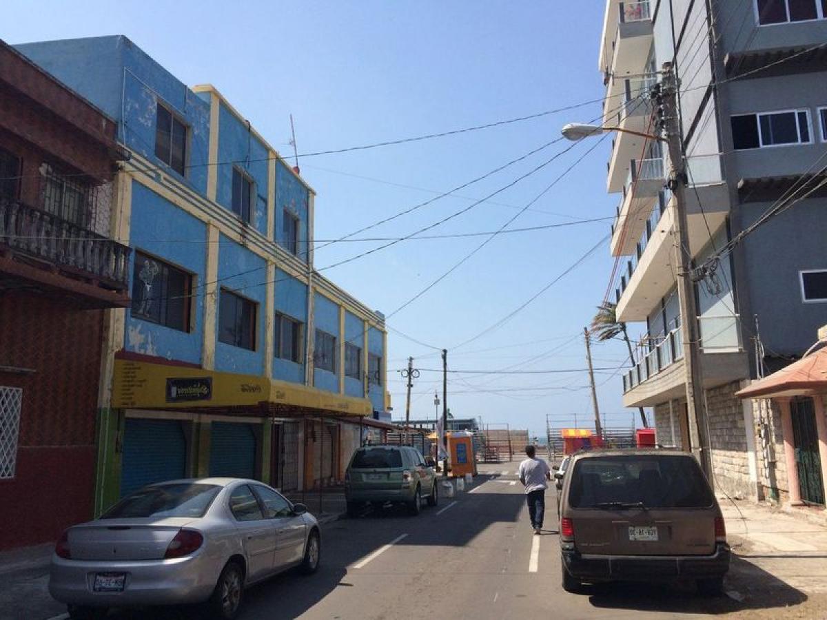 165m² Building in Veracruz, Mexico No. 201633