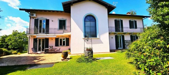 Вилла с 7 комнатами в Сесто Календе, Италия № 157423 2