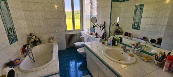 Вилла с 7 комнатами в Сесто Календе, Италия № 157423 25