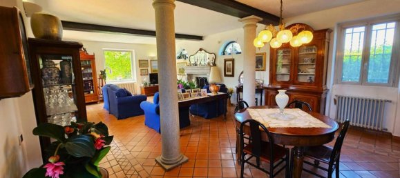 Вилла с 7 комнатами в Сесто Календе, Италия № 157423 9