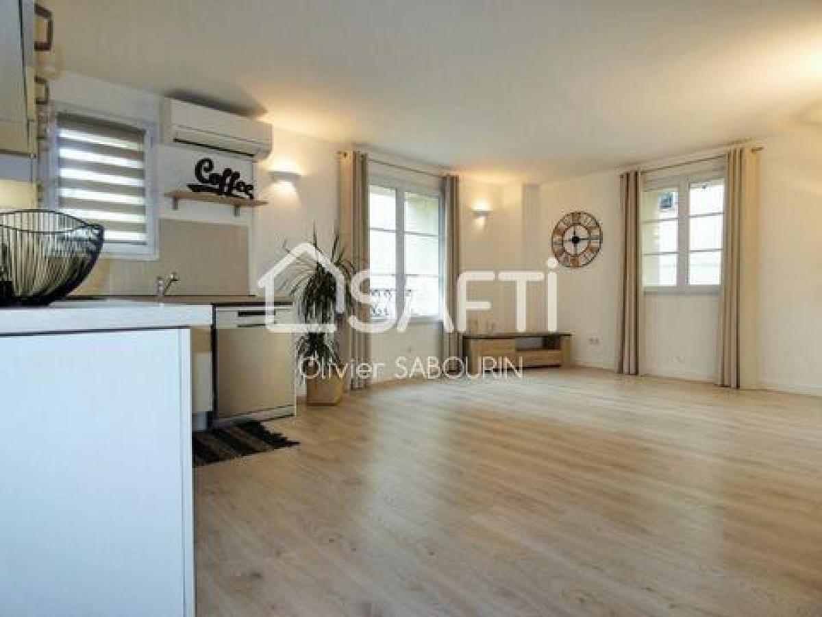 Квартира с 2 спальнями в Фрежюс, Франция № 4439