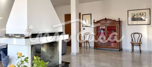 3 bedrooms Apartment in Rimini, Italy No. 114718 16