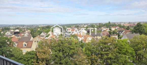 4 bedrooms Apartment in Viry-Chatillon, France No. 335001 3