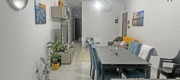 2 chambres Appartement à Qrendi, Malta No. 8131 4