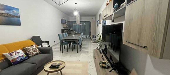 2 chambres Appartement à Qrendi, Malta No. 8131 2