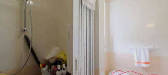 Villa de 2 dormitorios en Lucca, Italy No. 48012 23