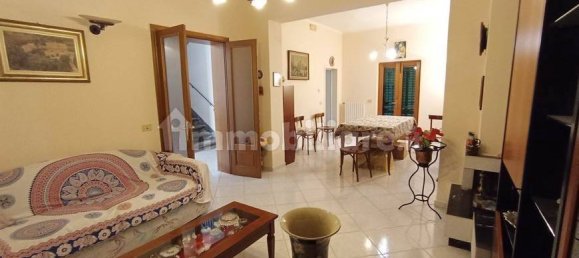 3 Schlafzimmer Haus in Foiano della Chiana, Italy, Nr. 225220 10