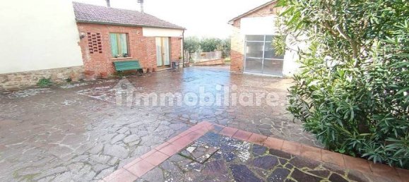 3 Schlafzimmer Haus in Foiano della Chiana, Italy, Nr. 225220 4