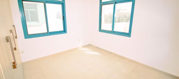 4 bedrooms Villa in Falcon City of Wonders, UAE No. 390 15