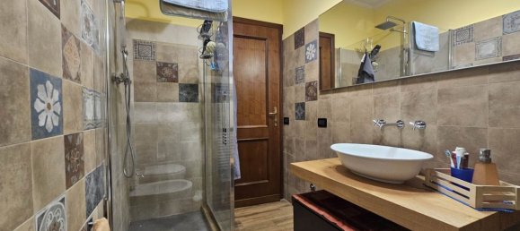 6 rooms House in Guidonia Montecelio, Italy No. 195317 18