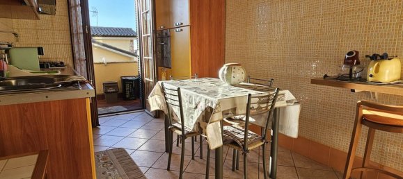 6 rooms House in Guidonia Montecelio, Italy No. 195317 8