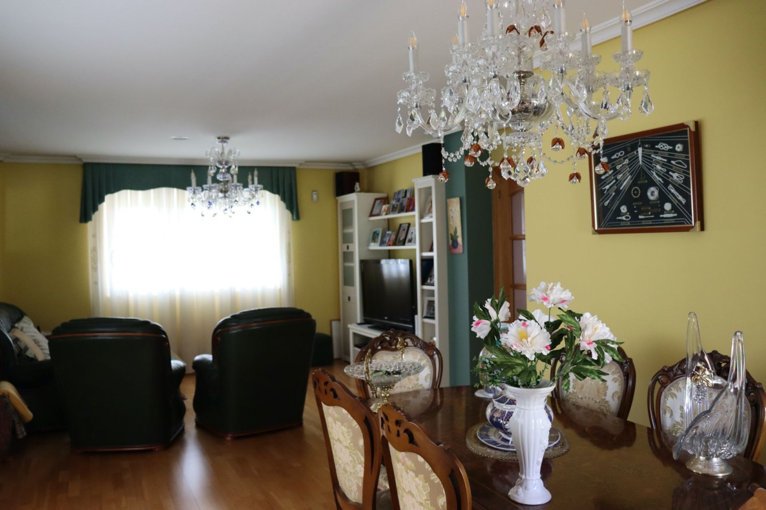 Adosado de 4 dormitorios en León, Spain No. 162227