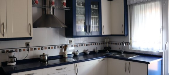 Adosado de 4 dormitorios en León, Spain No. 162227 3