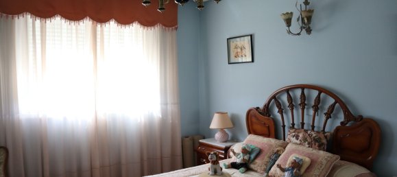 Adosado de 4 dormitorios en León, Spain No. 162227 11