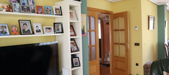 Adosado de 4 dormitorios en León, Spain No. 162227 2