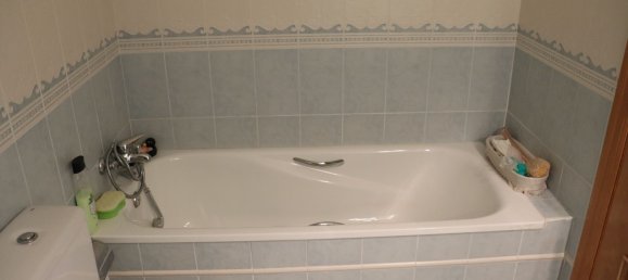 Adosado de 4 dormitorios en León, Spain No. 162227 9