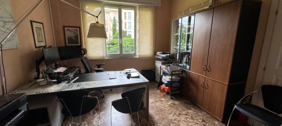 4 rooms Apartment in Florence, Italy No. 36459 20
