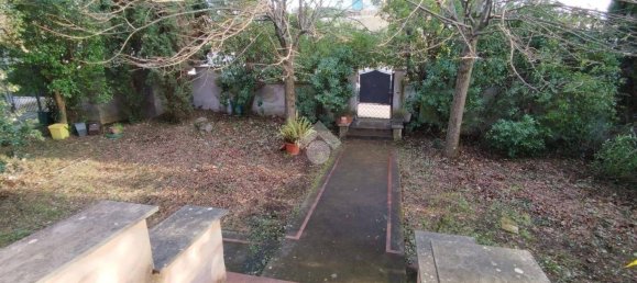 4 bedrooms Villa in Cervaro, Italy No. 206819 8