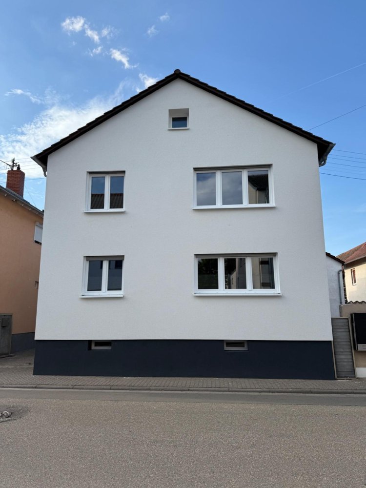 3 bedrooms Commercial property in Rhineland-Palatinate, Germany No. 262762