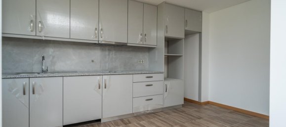 3 bedrooms Condo in Santa Maria da Feira, Portugal No. 1554 5